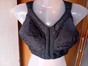 ComfortPlus Front-Closure Bra