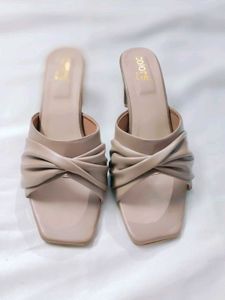 Tokyo Talkies heels  (Totally New)