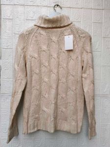 New with tag Cream Cable Knit Turtleneck Sweater