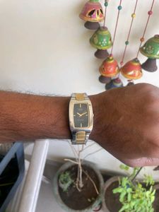 Stylish Two-Tone Analog Watch