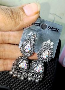 combo of Exquisite Oxidized Jhumka and studl