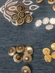 Decorative Designer Buttons Set to gold and silver