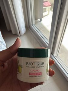 Biotique Coconut Brightening Instant Glow Cream