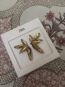 Zara Gold Leaf Earrings