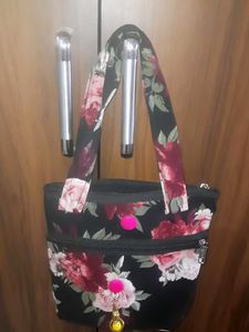 Floral Print Tote Bag New Without Tag.