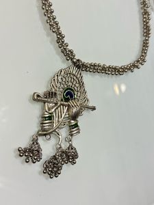 2 beautiful peacock feather silver necklace