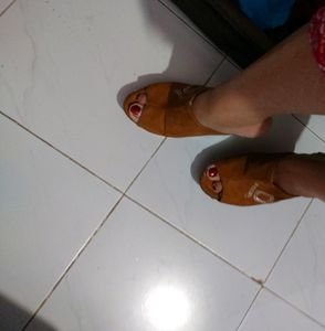 Vintage Brown Suede Clogs