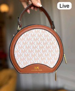 Micheal kors slingbags
