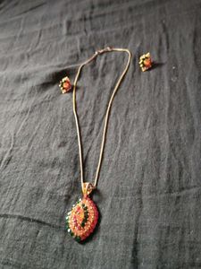 Gold Toned Necklace &amp; Earring Set