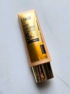 Lakme Sun Expert Dry Matte Fluid SPF 50
