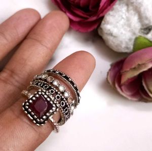 Pandora Ring Set of( 4 rings )