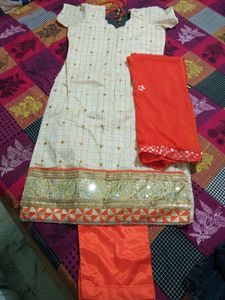 Elegant Salwar Kameez Suit