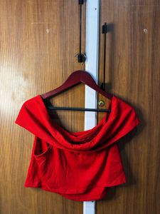 h&amp;m Red off shoulder top