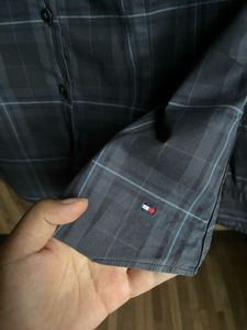 Vintage Tommy Hilfiger Plaid Button-Up Shirt