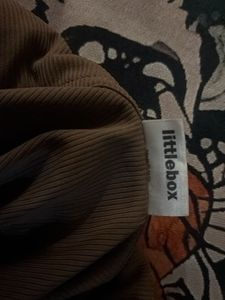 fitted Ribbed Collared V-Neck Top from LITTLEBOX