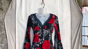 6329. Black Floral Print Bell Sleeve Dress