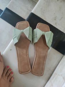 Elegant Light Green Flat Sandals