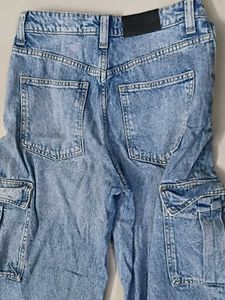 Wide Leg Cargo Jeans