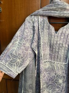 Elegant Floral Print Kurta Set with Dupatta