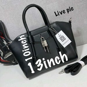 GIVENCHY**MODEL✅ANTIGONA LOCK LEADER BAG*