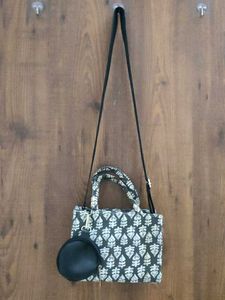 Designer Handbag with Coin Pouch🖤🤍✨