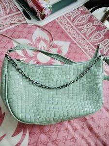 20.Stylish Croc-Embossed Shoulder Bag