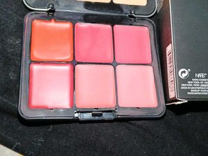 Multi-Shade Cream Palette &amp; Nars