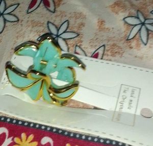 Stunning Teal Flower Ring