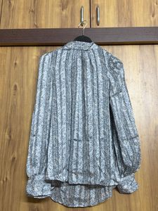 Elegant Patterned Blouse