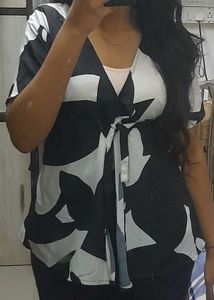 Stylish Black &amp; White Patterned Top🤩❤️