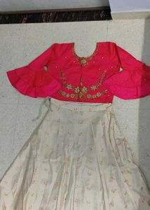 "Stylish Pink & White Lehenga Set – Bridal, Festiv