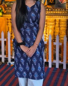 Stylish Blue Peacock Feather Print Kurta