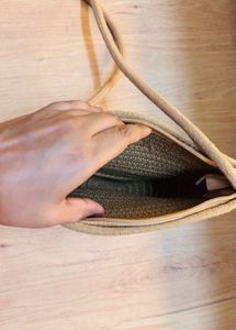 Woven Crossbody Bag with Daisy
