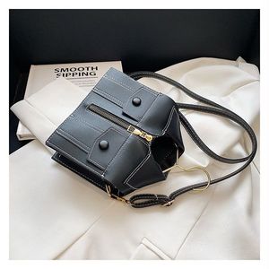 Importer Look Jacket Sling BaG