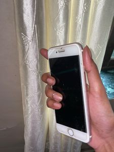 iPhone 7, rose gold.