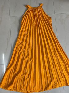 Flowy Pleated Halter Neck Dress