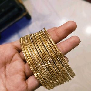 Elegant Gold Bangles Set
