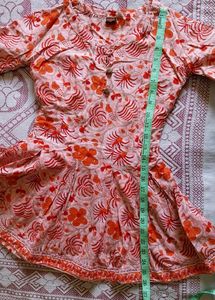 Women Short Kurta On Jeans