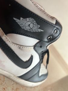 Nike Air Jordan 1 High Sneakers