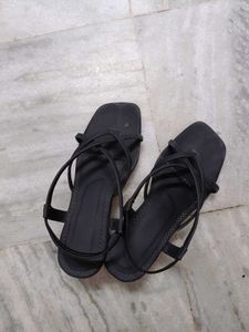 Stylish Black Strappy Sandals