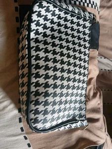 Houndstooth Crossbody Bag with Pouch