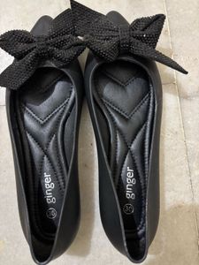 Ginger Black Bow Embellished Flats