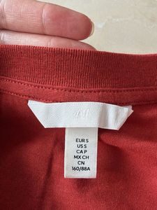 H&amp;M Rust Graphic Tee