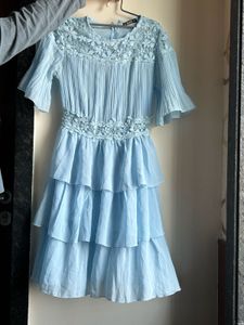 blue dress