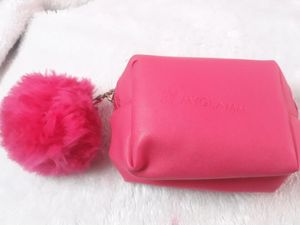 Myglamm Pom  Pouch Pink