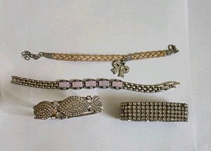 Assorted Women's Jewelry Set