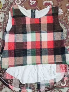 Checkered Hi-Low Sleeveless Top