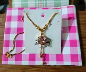 Elegant 🩷 Stone Pendant Necklace! 🍀🌸