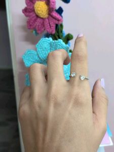 Chic Open Ring with Crystals