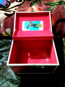 Women Makeup Box
